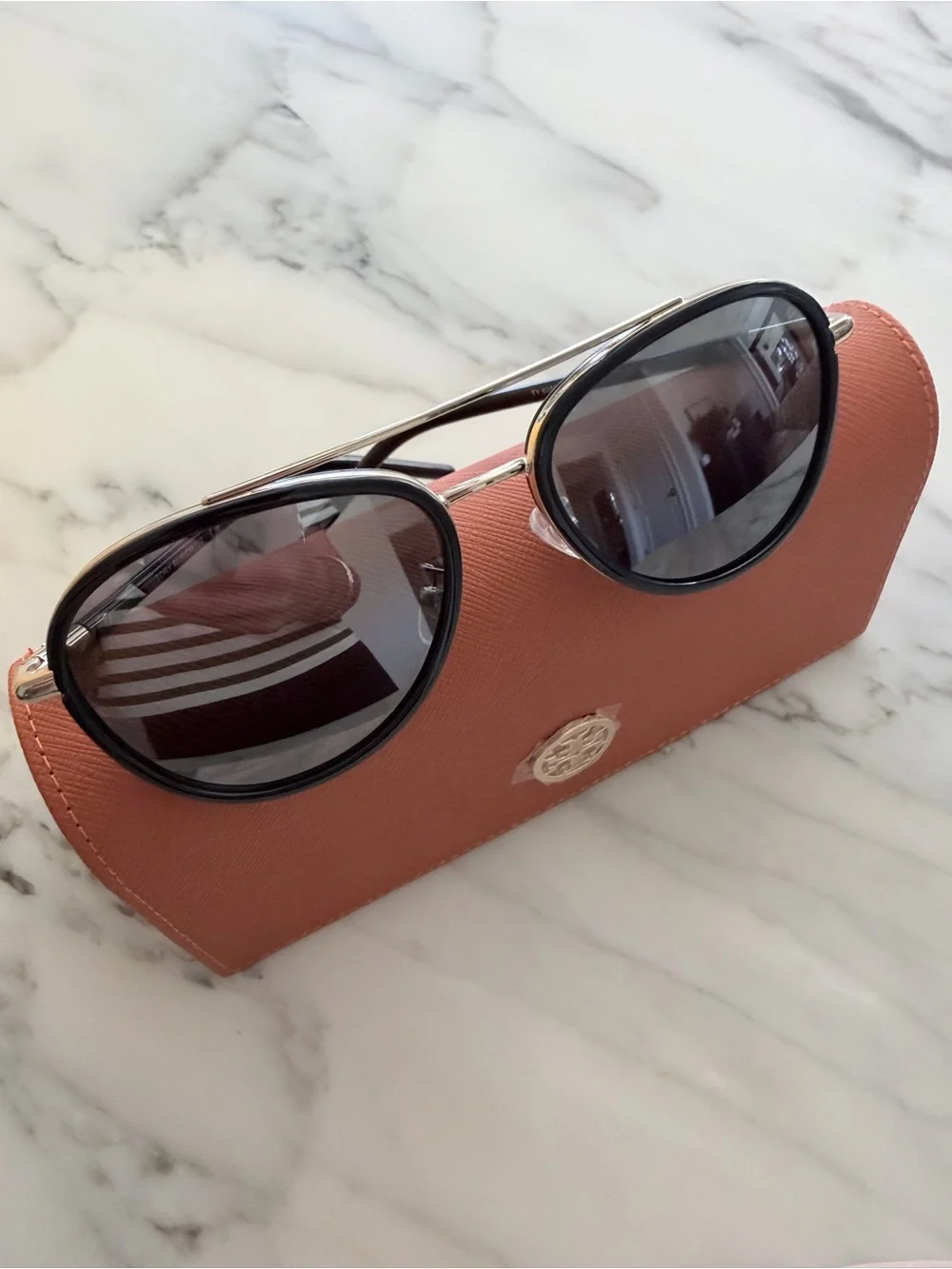 New Tory Burch Black Aviator Sunglasses with case